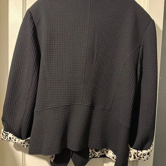 CHICO’S Black, Size 3, leopard lining, Women’s Jacket - Picture 6 of 8